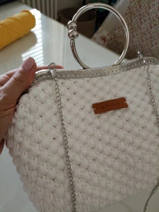 Borsa uncinetto bianca con catena
