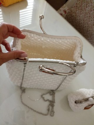 Borsa uncinetto bianca con catena