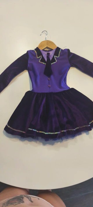 Maillot con tutú morado y corbata T4