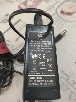 Cargador Honor ADS-36W-12-2 15V 2.4A