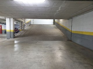 Garaje en venta en Eixample Sud – Migdia en Girona