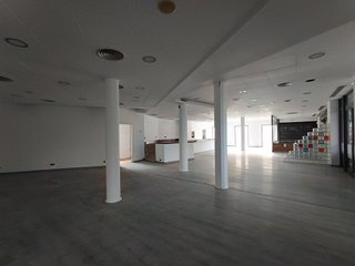Bar en venta en Zona Industrial en Prat de Llobregat, El