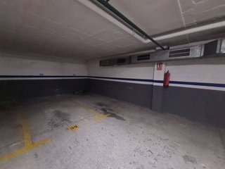 Garaje en venta en Centre - Cordelles en Cerdanyola del Vallès