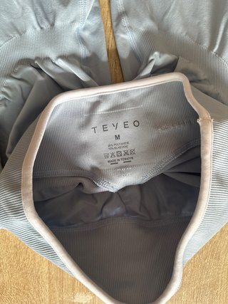 Conjunto deportivo azul cielo