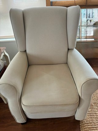 Butaca-sillón reclinable beige- El Corte Ingles.
