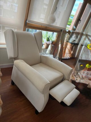 Butaca-sillón reclinable beige- El Corte Ingles.