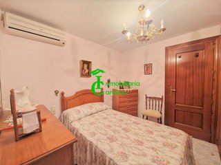 Casa adosada en venta en Carolina (La)