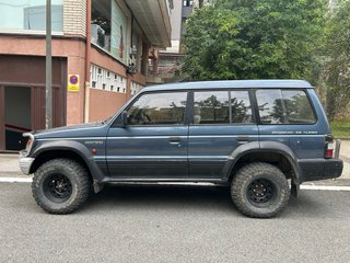 Mitsubishi Montero 1992