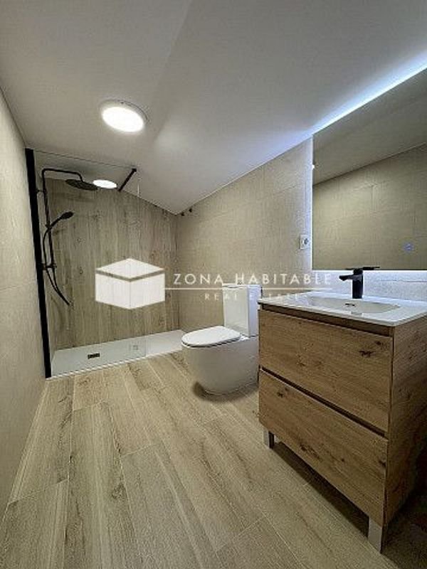 2-bedroom flat for sale in Encamp · 2 of 60