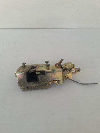 CERRADURA PUERTA DELANTERA IZQ-VOLW TRANSPORTER T4