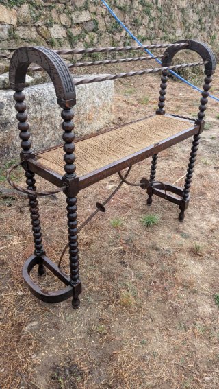 Perchero antiguo madera y metal