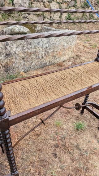 Perchero antiguo madera y metal