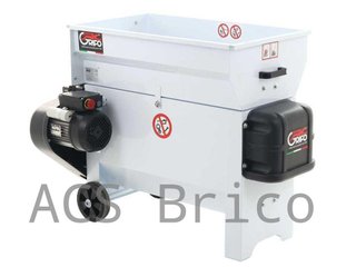 Despalilladora Chapa de Uva con Bomba - 2 HP - 2000 kg/h - 87x50 cm - Grifo