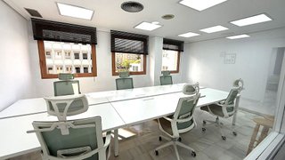 Oficina en alquiler en La Buhaira en Sevilla