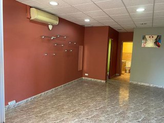 Local comercial en venta en Martorell