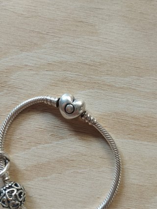 Pulsera Pandora con 2 charms