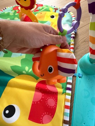 Manta de actividades para bebé con piano