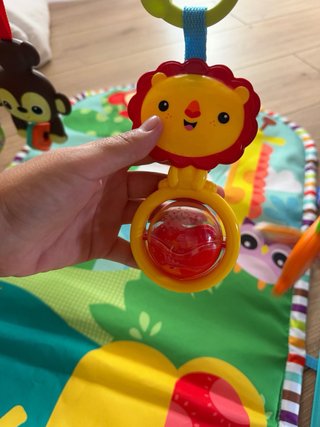 Manta de actividades para bebé con piano