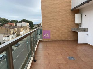 Ático en venta en Monserrat