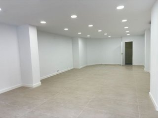 Local comercial en alquiler en Santa Marina - La Paz en Badajoz
