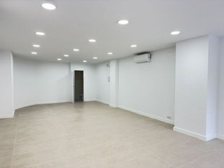 Local comercial en alquiler en Santa Marina - La Paz en Badajoz