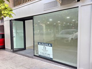 Local comercial en alquiler en Santa Marina - La Paz en Badajoz