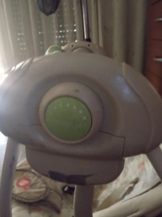 Columpio para bebé con música