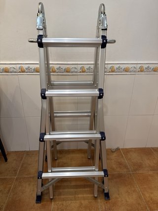Escalera PROFESIONAL ALUMINIO Plegable