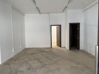 Local comercial en alquiler en Gavarra en Cornellà de Llobregat