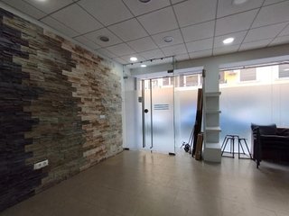Local comercial en alquiler en Los Remedios en Sevilla
