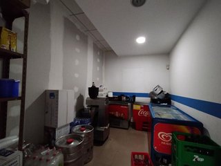 Local comercial en alquiler en Los Remedios en Sevilla