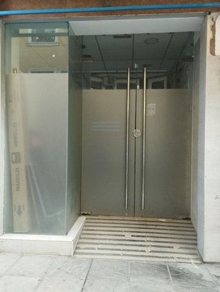 Local comercial en alquiler en Los Remedios en Sevilla