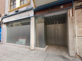 Local comercial en alquiler en Los Remedios en Sevilla