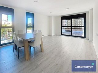Piso en alquiler en Ensanche - Diputación en Alicante