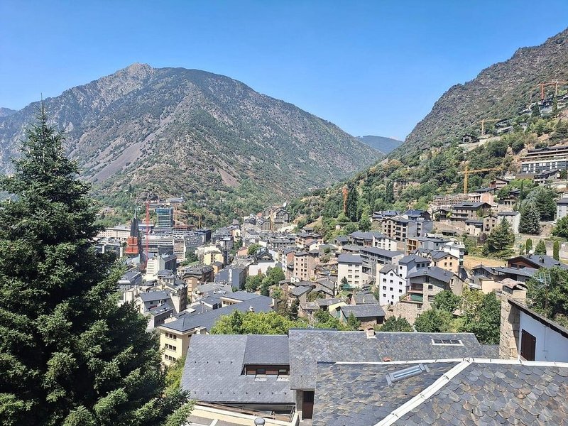 3-bedroom flat for rent in Escaldes-Engordany · 3 of 60