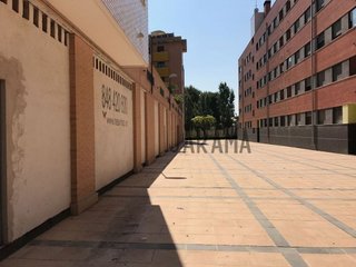 Local comercial en venta en Lourdes en Tudela