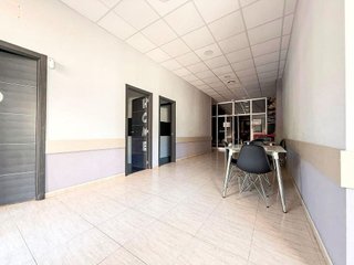 Local comercial en alquiler en Centro en Alcanar