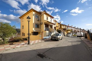 Chalet en venta en Alfacar