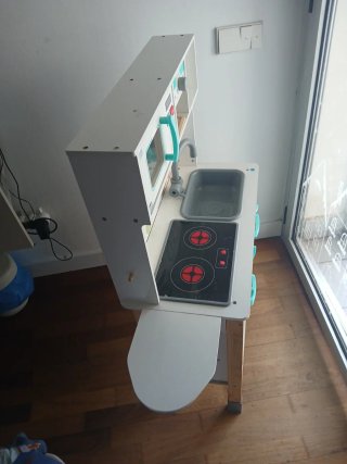 Cocinita de madera para niños
