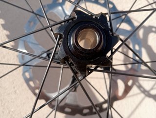 29 x30 eBike Enduro llanta delantera con cubierta