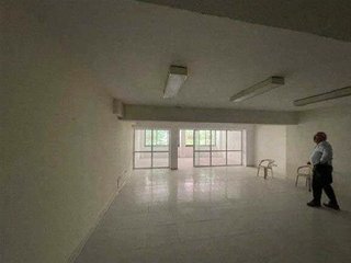 Local comercial en alquiler en Cuatro Caminos en Santander