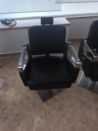 2 Sillones de Peluquería Negros