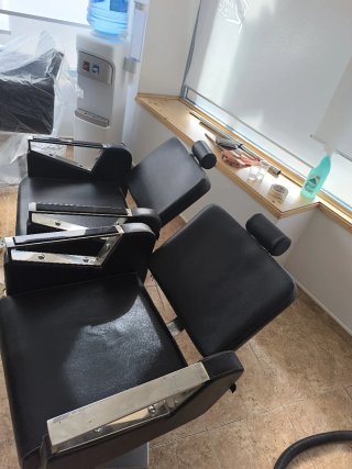 2 Sillones de Peluquería Negros