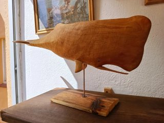 Cachalote de madera de ciprés