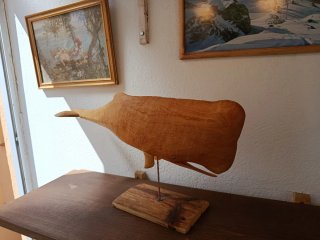 Cachalote de madera de ciprés