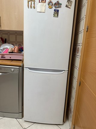 Nevera Indesit buen estado