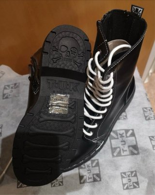 Botas veganas T. U. K.
