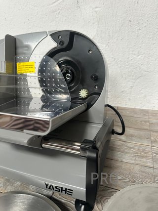 Cortadora de fiambre con motor