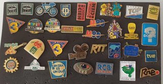 Lote de pins Radio y Televisión