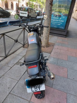 Brixton Glanville 250X Moto Naked